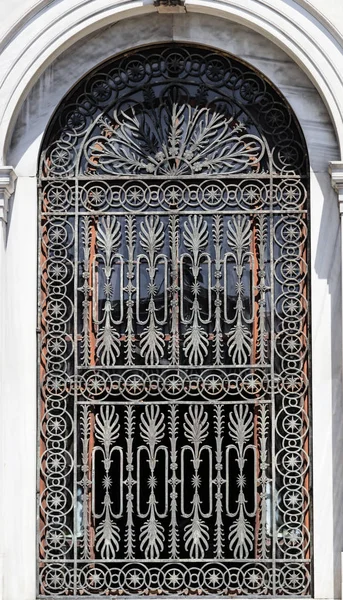 Old barred window in Istanbul. — Stock Photo, Image