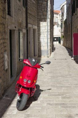 Hırvatistan'ın görülecek. Antik eserlerin ile ada Hvar sokaklarında. Hırvat cennet.