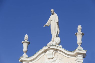 Polonya 'daki Pauline Manastırı. Czestochowa 'daki Aziz Mary Sığınağı. Polonya 'da hac için önemli bir yer. Jasna Gora 'daki İsa Heykeli.