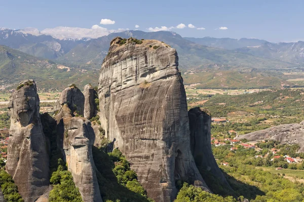 Meteora - skalní útvar ve středním Řecku. Největší a nejznámější postavené komplexy východních pravoslavných klášterů. — Stock fotografie