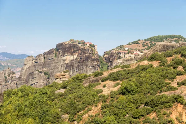 Meteora - skalní útvar ve středním Řecku. Největší a nejznámější postavené komplexy východních pravoslavných klášterů. — Stock fotografie