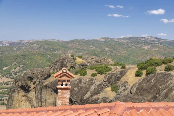 东方东正教修道院中最大 最有名的建筑群 希腊国旗 — 图库照片