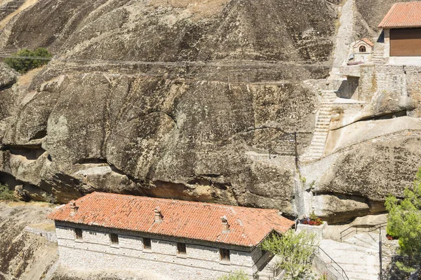 Meteora Největší Nejznámější Postavené Komplexy Východních Pravoslavných Klášterů Řecká Vlajka — Stock fotografie