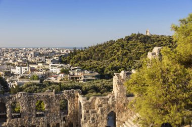 Akropolis manzarası. Atina 'da ünlü bir yer, Yunanistan' ın başkenti. Antik anıtlar.