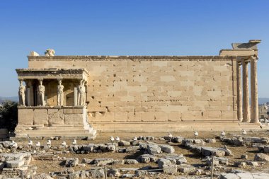 Akropolis manzarası. Atina 'da ünlü bir yer, Yunanistan' ın başkenti. Antik anıtlar.