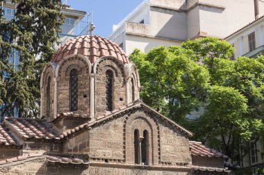 Atina 'daki Panagia Kapnikarea Kilisesi manzarası. Atina 'da ünlü yerler, Yunanistan' ın başkenti. Antik anıtlar.