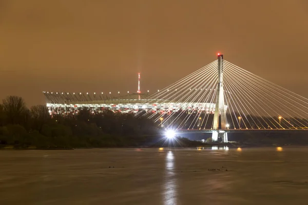 Modern Belyst Bro Warszawa Huvudstad Polen Och Nationalstadion — Stockfoto