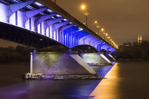 Moderno Puente Iluminado Varsovia Capital Polonia Bulevares Río Vístula —  Fotos de Stock