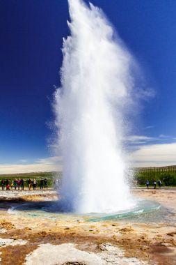 İzlanda yakın çekim geysers vadisinde büyük Şofben