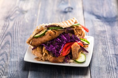 Sebze pide, etli ekmek rulo