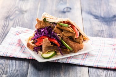 Sebze pide, etli ekmek rulo