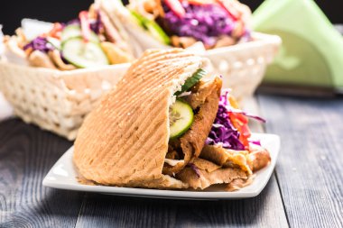 Sebze pide, etli ekmek rulo