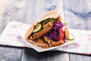 Sebze pide, etli ekmek rulo