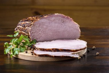 ev yapımı sucuk - birkaç dilim jambon