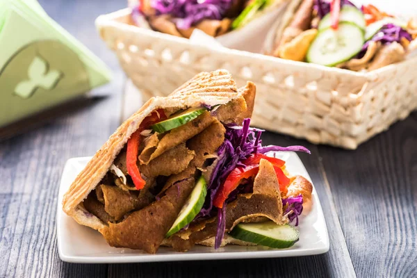 Sebze pide, etli ekmek rulo