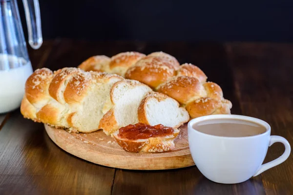 Challah bread on wooden table — Stock Photo, Image