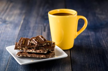 Çerezler, kahve, çikolata