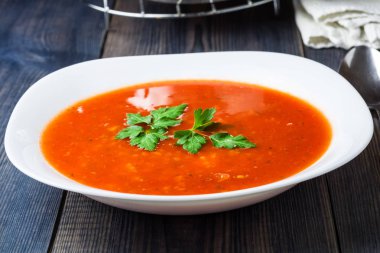 ev yapımı domates çorbası