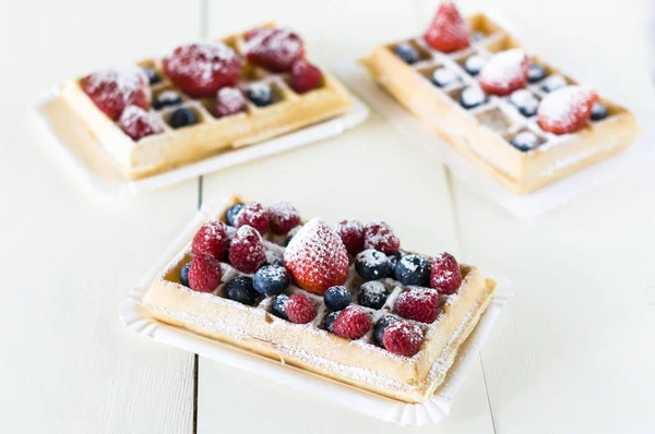 Waffles with fruit — Stock Photo, Image