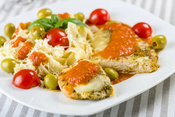 Chicken fillet in tomato sauce — Stock Photo, Image