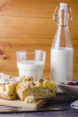 Maya kek puding ve ravent 