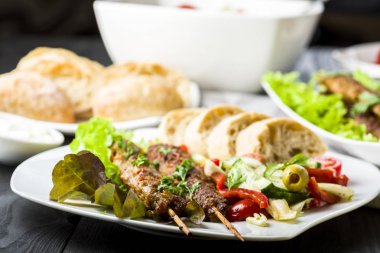 Kıyılmış et şiş