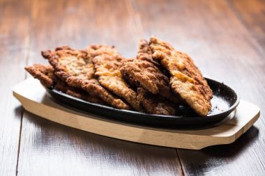 Altın kırıntıları içinde pirzola