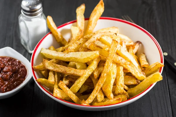 Papas fritas caseras —  Fotos de Stock