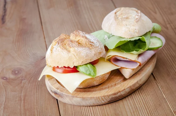 Pfannkuchen mit Früchten — Stockfoto