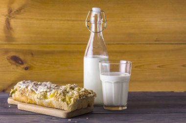 Maya kek puding ve ravent 