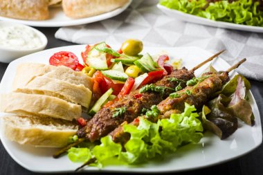 Kıyılmış et şiş