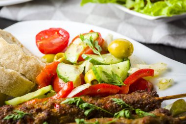 Kıyılmış et şiş