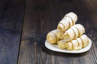 Cannoli ricotta krema ile doldurulmuş 