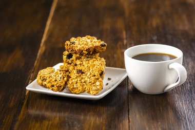 Ev yapımı yulaf ezmeli kurabiye kuru üzüm ve ballı