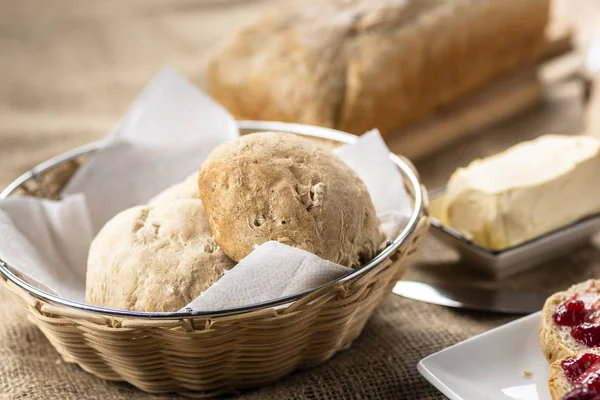 El pan sabroso la base del desayuno bueno —  Fotos de Stock