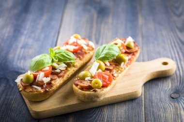 mini pizza ve güveç