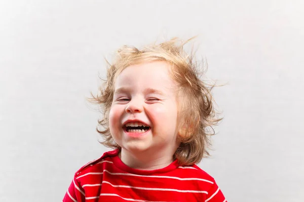 Portret divertido bebé niño rubio chico —  Fotos de Stock