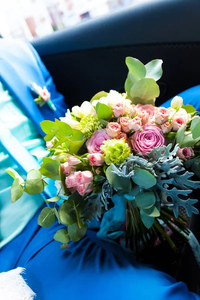 Яркий свадебный букет — стоковое фото