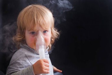 İnhalasyon çocuk bebek bir yıl altında