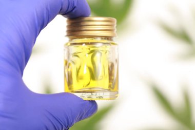 Esrar Cbd yağ kenevir ürünleri bırakır.