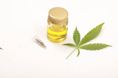 Esrar Cbd yağ kenevir ürünleri bırakır.
