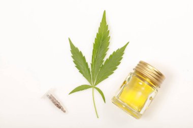 Esrar Cbd yağ kenevir ürünleri bırakır.