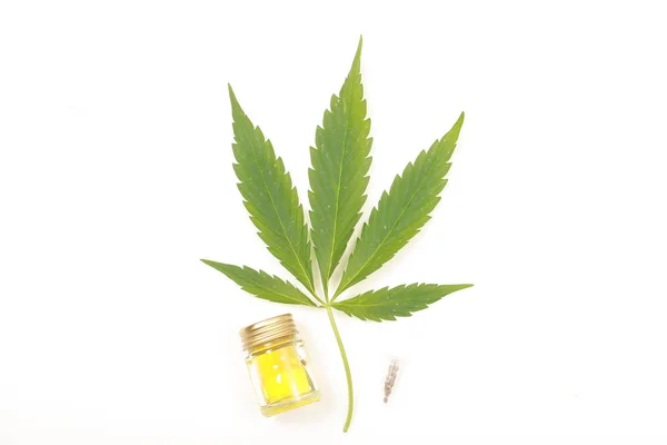 Esrar Cbd yağ kenevir ürünleri bırakır.