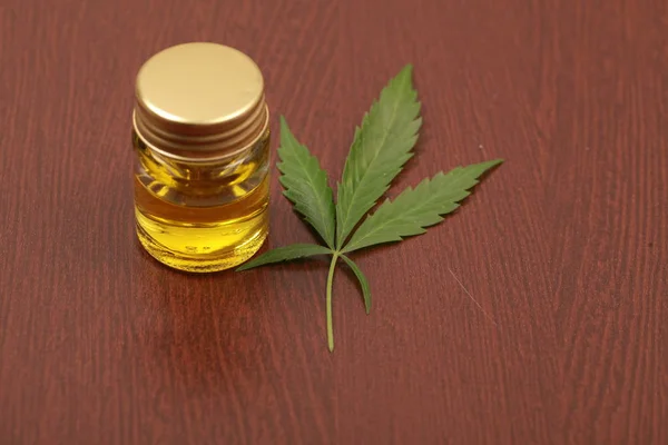 Cannabis deja productos de cáñamo aceite CBD — Foto de Stock