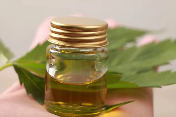 Esrar Cbd yağ kenevir ürünleri bırakır.