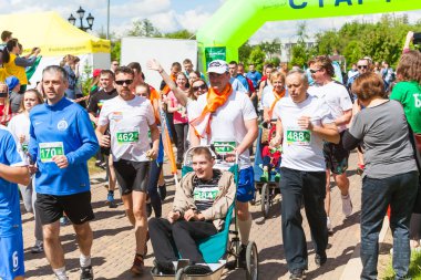 Bir hayır kurumu başlangıcı atletleri Angels.Belar Wings çalıştırmak