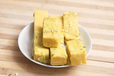 Hint yemekleri şeker ghee tatlı tatlılar soan papdi