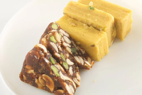 Індійські солодощі десерт soan papdi — стокове фото