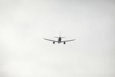 yolcu uçağı göğe çıkartıyor