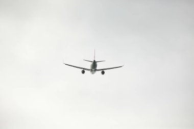 yolcu uçağı göğe çıkartıyor